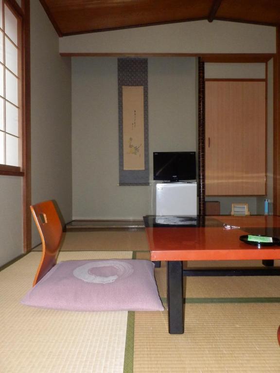 Kikunoya Ryokan Kanazawa Buitenkant foto