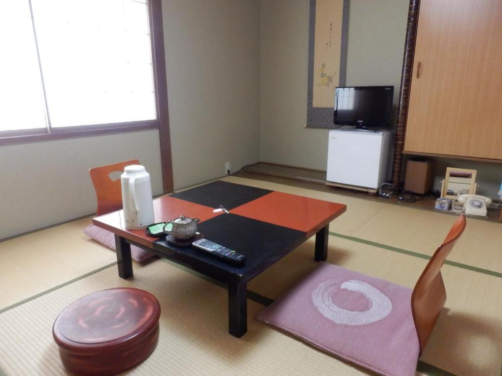 Kikunoya Ryokan Kanazawa Buitenkant foto